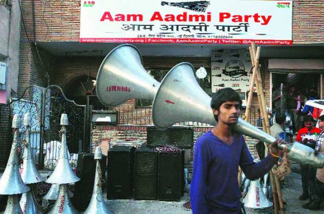 Arvind Kejriwal, Delhi CM Kejriwal, 5 saal Kejriwal, AAP, Aam Aadmi Party, AAPsweep, AAP victory, AAP winning, AAP volunteers, BJP delhi defeat, Delhi news, Kejriwal