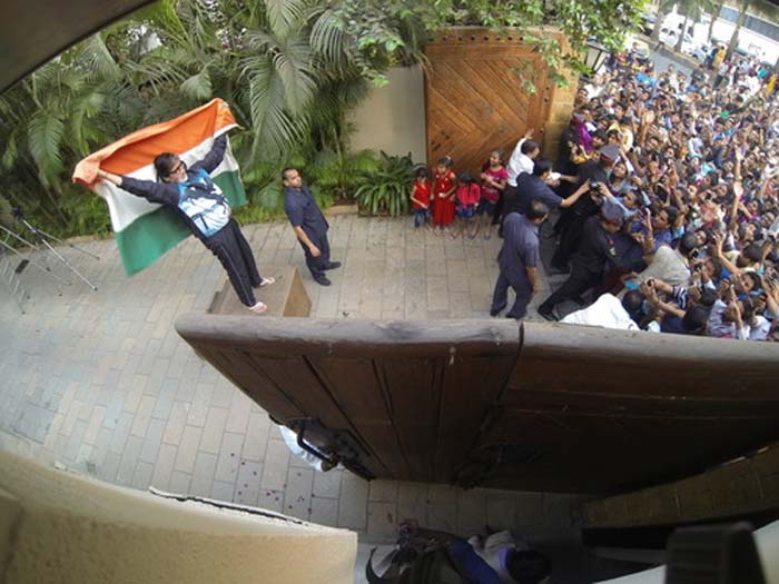 Amitabh Bachchan, Amitabh Bachchan India Pakistan cricket match, Indian Pakistan cricket match commentator, Amitabh Bachchan celebrates
