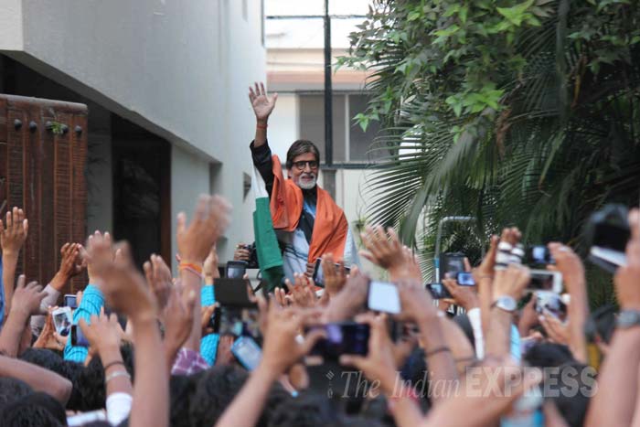 Amitabh Bachchan, Amitabh Bachchan India Pakistan cricket match, Indian Pakistan cricket match commentator, Amitabh Bachchan celebrates