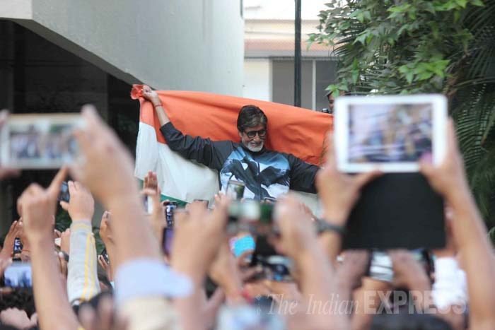 Amitabh Bachchan, Amitabh Bachchan India Pakistan cricket match, Indian Pakistan cricket match commentator, Amitabh Bachchan celebrates