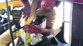 autorickshaw-drivers-m no alt set