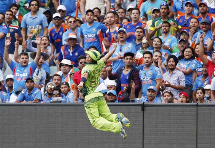 india pakistan, india pakistan match photo, india vs pakistan, india pakistan match, india pakistan match photos, match pictures ind pak, india pakistan world cup, india pakistan world cup gallery, india pakistan gallery, cricket news, cricket