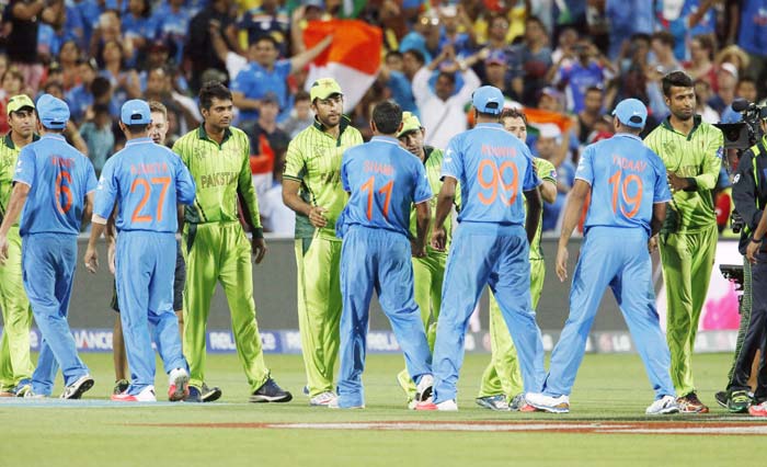 india pakistan, india pakistan match photo, india vs pakistan, india pakistan match, india pakistan match photos, match pictures ind pak, india pakistan world cup, india pakistan world cup gallery, india pakistan gallery, cricket news, cricket