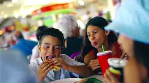 junk food, junk food near schools, junk food sales, junk food sales school, children junk food, children obesity, delhi high court junk food