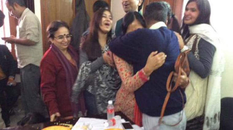 kejriwal-hug_759