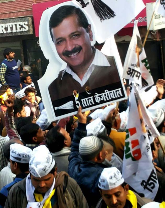 AAP sweeps Delhi, Arvind Kejriwal thanks wife Sunita for ‘always being ...