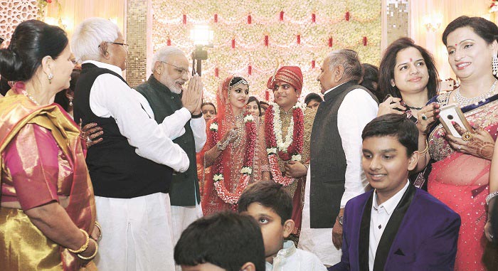 PM Modi, Narendra Modi, LAlu Prasad yadav, Mulayam Singh Yadav, Raj Lashkmi, Tej Pratap Singh wedding, Janata Parivar Wedding