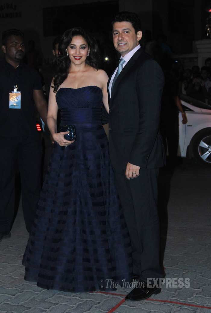 madhuri dixit, madhuri at filmfare awards