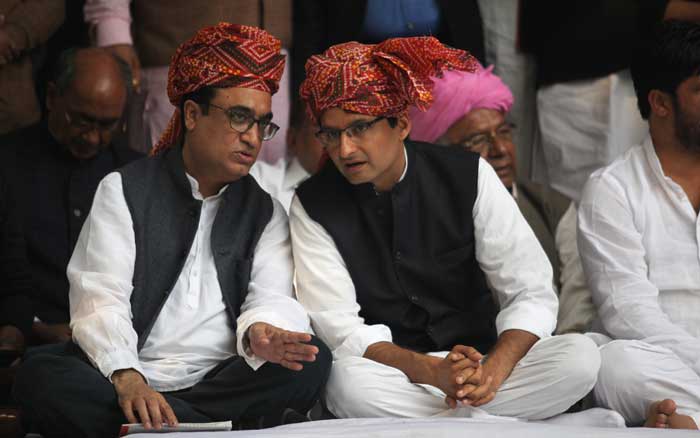 Anna Hazare, Land Acquisition Act, Congress, Digvijay Singh, Ajay Maken, Deepender Hooda