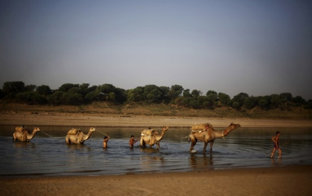 chambal river, bandits, bandits chambal river, mining, mining india, mining chambal river, UP mining, sand mining, illegal sand mining, UP sand mining, picture gallery, india news, indian express