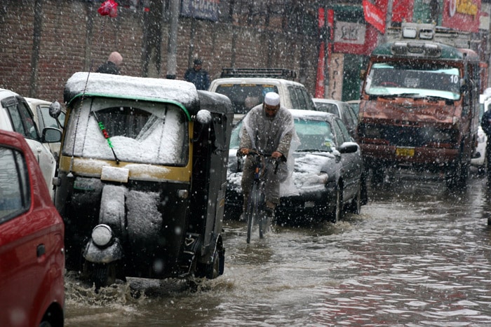 kashmir snowfall