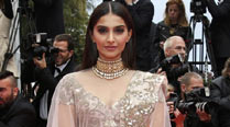 Sonam Kapoor’s diamond necklace worth Rs 5 lakh stolen from her home