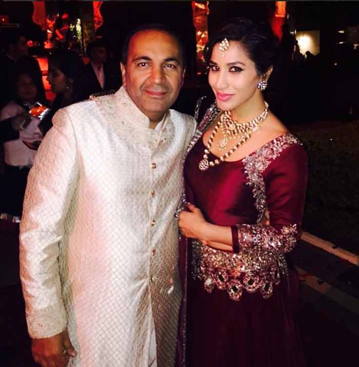 Sophie Choudry, Sanjay Hinduja