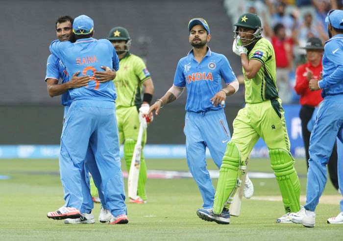 india pakistan, india pakistan match photo, india vs pakistan, india pakistan match, india pakistan match photos, match pictures ind pak, india pakistan world cup, india pakistan world cup gallery, india pakistan gallery, cricket news, cricket