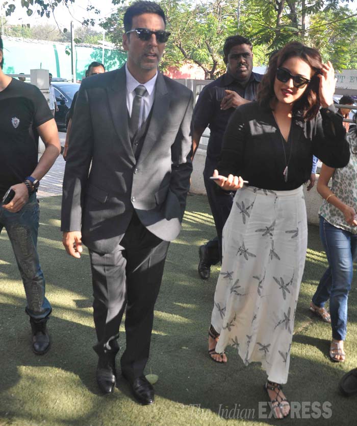 Sonakshi Sinha, Akshay Kumar
