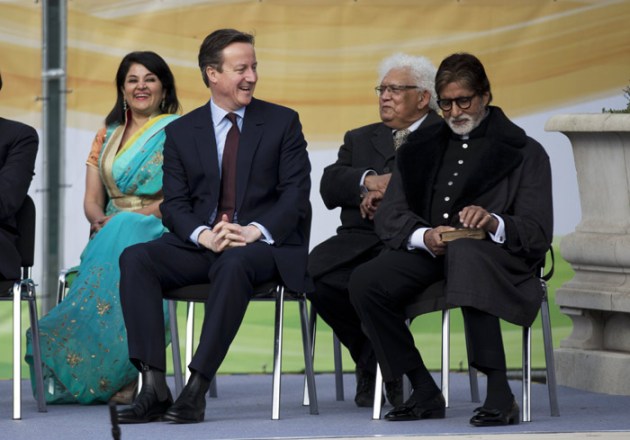 London Gandhi Statue, Amitabh Bachchan, Mahatma Gandhi, London Mahatma Gandhi statue, Gandhi Bronze Statue, Parliament Square, Churchill, Arun Jaitley, David Cameron, UK PM, Gopalkrishna Gandhi, half-naked fakir, gandhi's 70th death anniversary, London, UK, Indian freedom fighter, father of the nation, Bapu, gandhi statue london photo, gandhi photo,