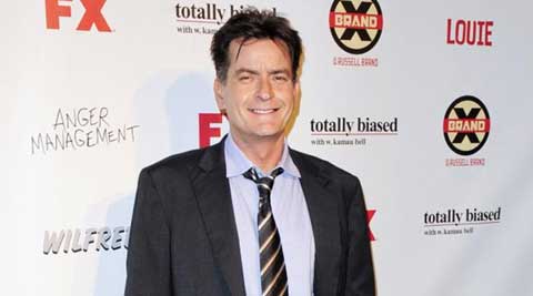 Charlie Sheen thrown out of bar | Television News - The Indian Express