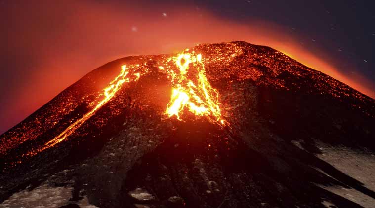 Chile-Volcano-Eruptio_Kuma-