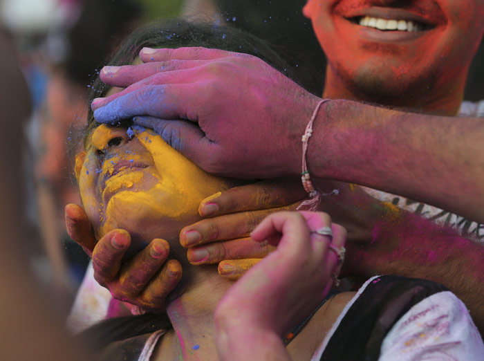 Holi, Holi in Manila, Holi in Philippines, Holi in Manila, Philippines Holi, Filipino Holi, Holi in south asian countries, Manila, Holi Manila, Holi festival, Holi photos, Holi pictures, Philippines, world news, international news
