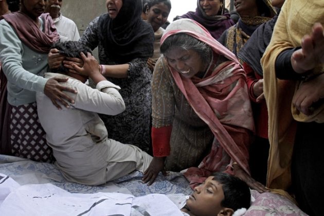 Lahore blast, Lahore church blast, Pakistan church attack, Suicide bomb Lahore, suicide bomb church, Pakistani Christians, Christians attacked, Lahore Christians attack, suicide bombing, Pakistan suicide bombings, Lahore suicide bombings, Pakistan news, world news, international news, lahore blast news, lahore blast photo