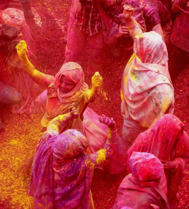 vrindavan widows play holi