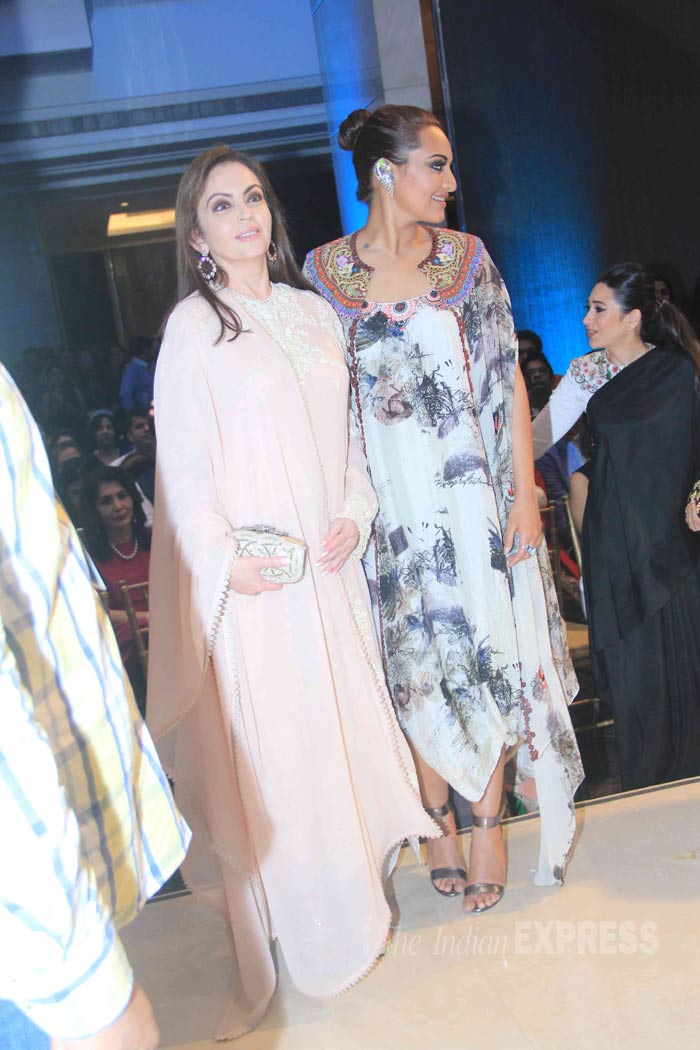 Nita Ambani, Sonakshi Sinha