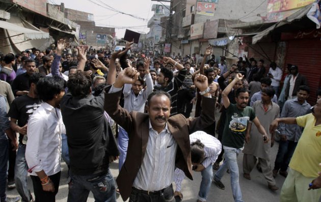 Lahore blast, Lahore church blast, Pakistan church attack, Suicide bomb Lahore, suicide bomb church, Pakistani Christians, Christians attacked, Lahore Christians attack, suicide bombing, Pakistan suicide bombings, Lahore suicide bombings, Pakistan news, world news, international news, lahore blast news, lahore blast photo
