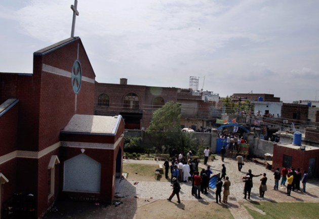 Lahore blast, Lahore church blast, Pakistan church attack, Suicide bomb Lahore, suicide bomb church, Pakistani Christians, Christians attacked, Lahore Christians attack, suicide bombing, Pakistan suicide bombings, Lahore suicide bombings, Pakistan news, world news, international news, lahore blast news, lahore blast photo