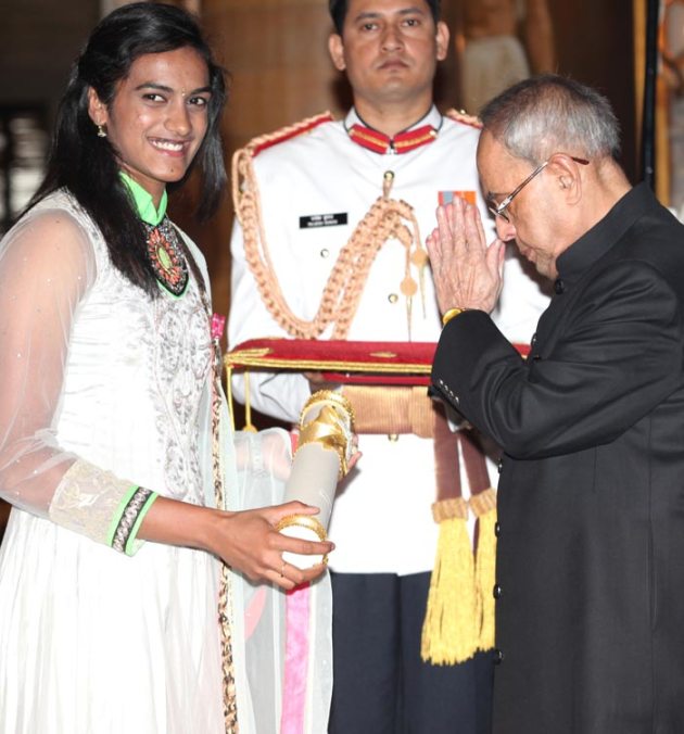 PV Sindhu, Padma awards, Padma awards 2015, Bharat Ratna awards, Padma Shri,LK Advani, Advani, President of India, Pranab Mukherjee, PM Modi, 2015 Padma awards, Padma award photo, Padma bhushan, PAdma Bibhusan, India news, top stories