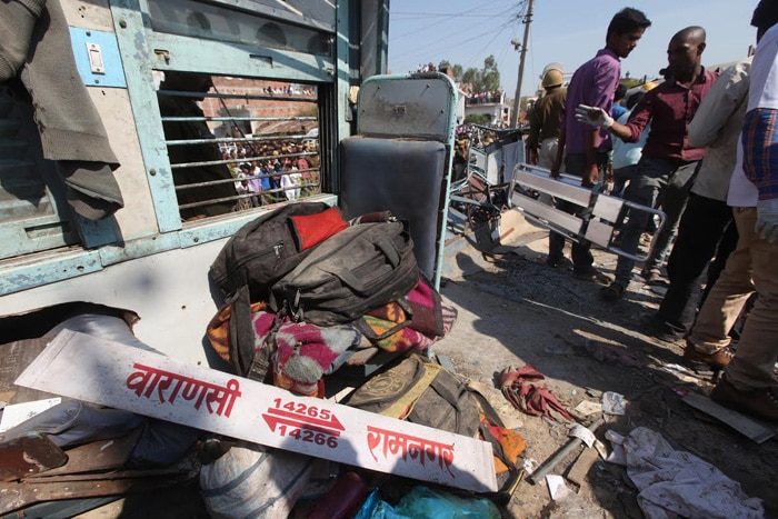 Train accident, Dehradun-Varanasi Janta Express, Bachrawan Railway Station, train derail