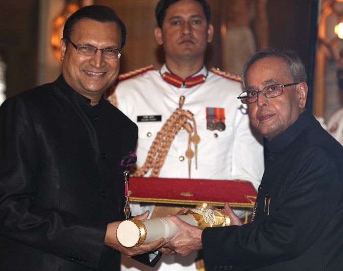 Rajat Sharma, Padma awards, Padma awards 2015, Bharat Ratna awards, Padma Shri,LK Advani, Advani, President of India, Pranab Mukherjee, PM Modi, 2015 Padma awards, Padma award photo, Padma bhushan, PAdma Bibhusan, India news, top stories