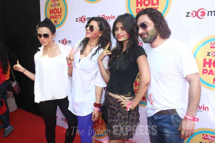 holi, sunny leone, sunny leone holi, poonam pandey, ravi dubey, rithvik dhanjani, sargun mehta, asha negi, deepshikha, sreejita dey, payal rohatgi, rakhi sawant