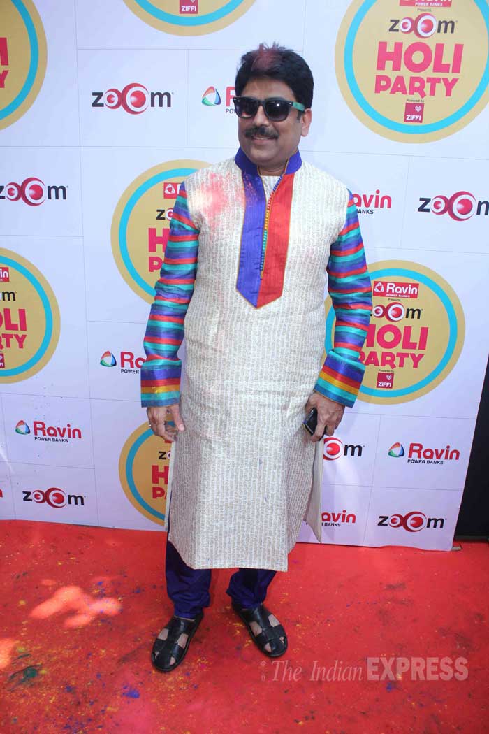 holi, sunny leone, sunny leone holi, poonam pandey, ravi dubey, rithvik dhanjani, sargun mehta, asha negi, deepshikha, sreejita dey, payal rohatgi, rakhi sawant