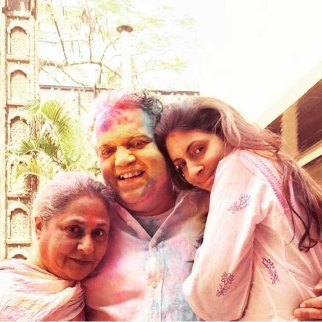 Amitabh Bachchan, Aishwarya Rai Bachchan, Bachchans Holi, Aaradhya Bachchan, Abhishek, Jaya Bachchan