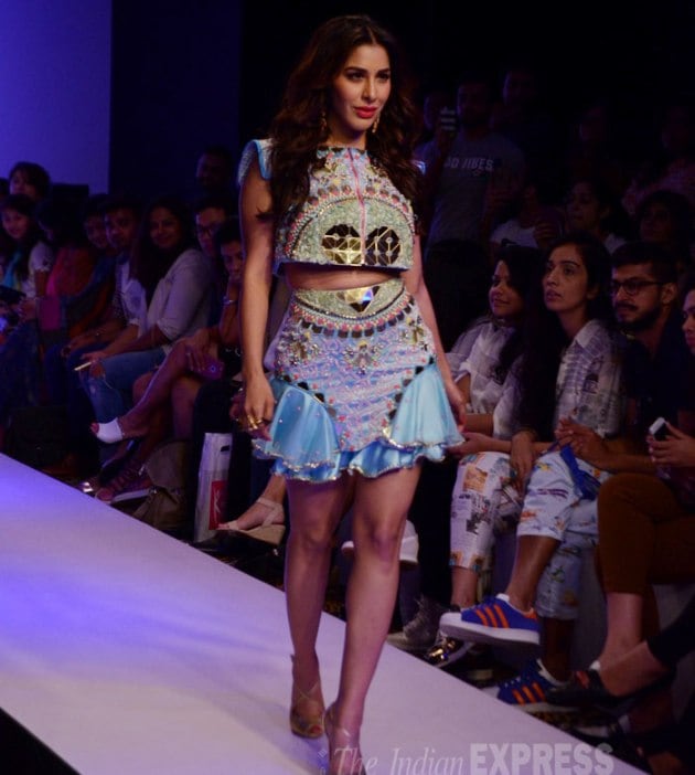Sophie Choudry, Lakme Fashion Week Summer Resort 2015 took place on Sunday (March 22). Celebrities Shabana Azmi, Chitrangada Singh, Sophie Choudry,. Nimrat Kaur and Waluscha D'Souza turned showstoppers for designers who showcased their collections on the last day. Seen here Sophie Choudry, Sophie LFW,