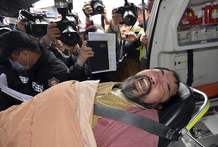 south korea attack, mark lippert attack, US ambassador attack, US envoy attack, US ambassador Mark Lippert, South Korea, south korea Knife attack, south korea news, asia news, world news, picture gallery, indian express