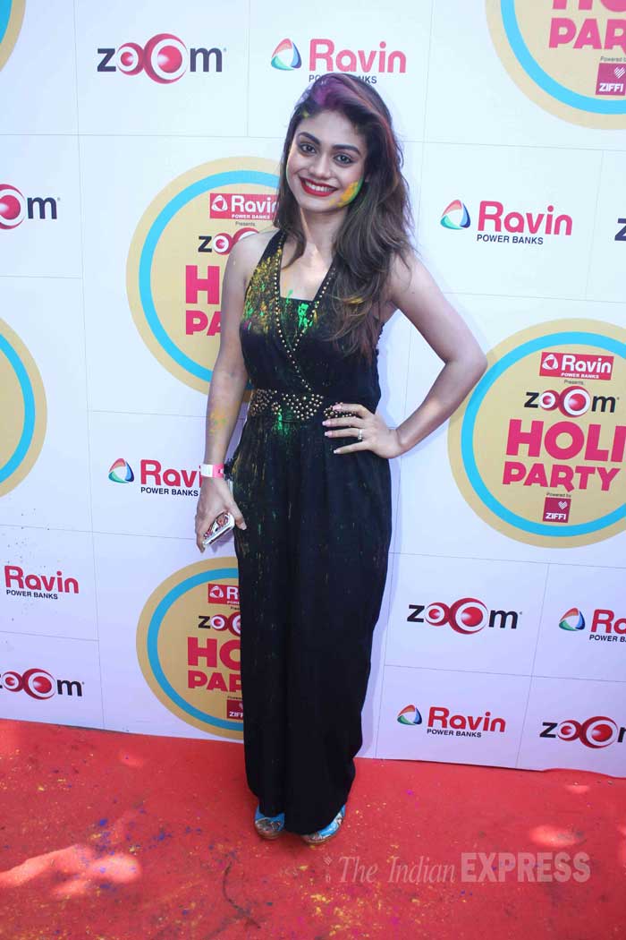 holi, sunny leone, sunny leone holi, poonam pandey, ravi dubey, rithvik dhanjani, sargun mehta, asha negi, deepshikha, sreejita dey, payal rohatgi, rakhi sawant