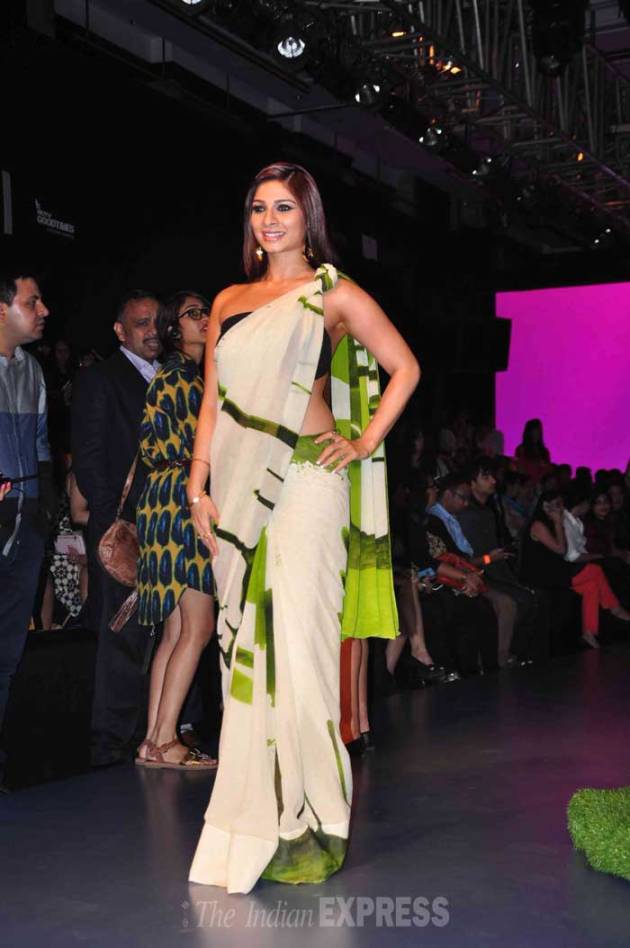 shah rukh khan, srk, srk gauri khan, gauri khan, adhuna akhtar