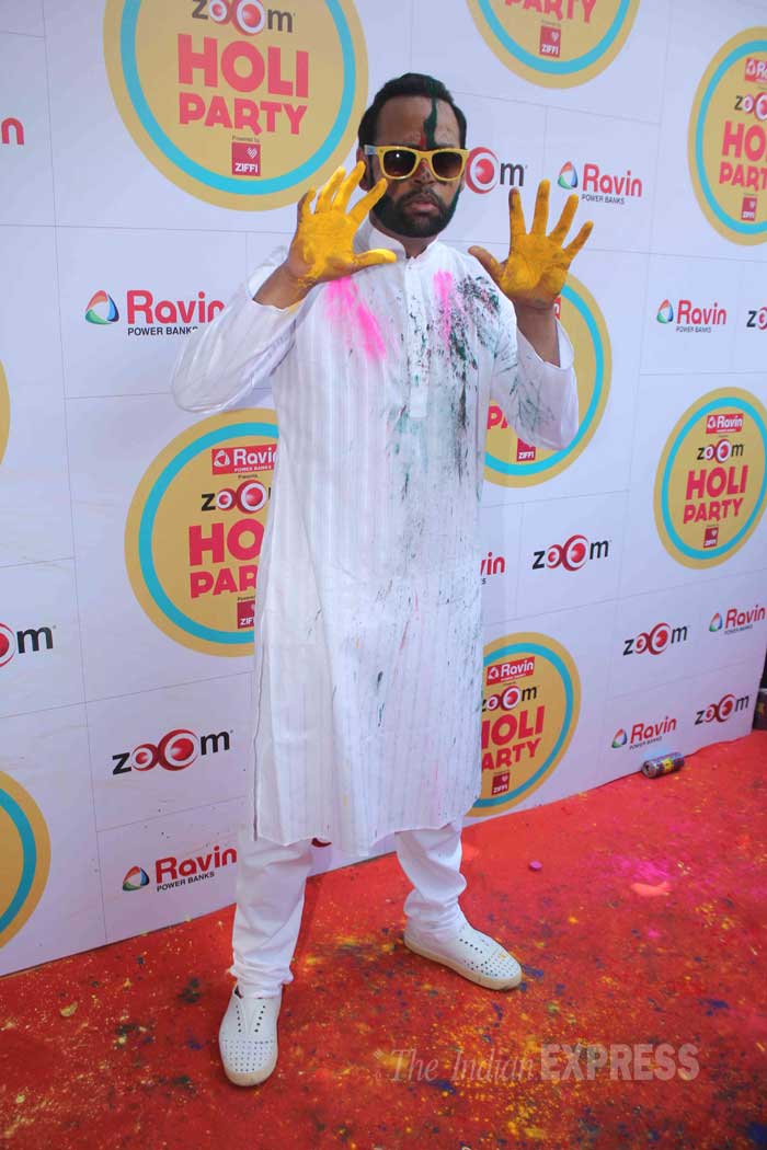 holi, sunny leone, sunny leone holi, poonam pandey, ravi dubey, rithvik dhanjani, sargun mehta, asha negi, deepshikha, sreejita dey, payal rohatgi, rakhi sawant
