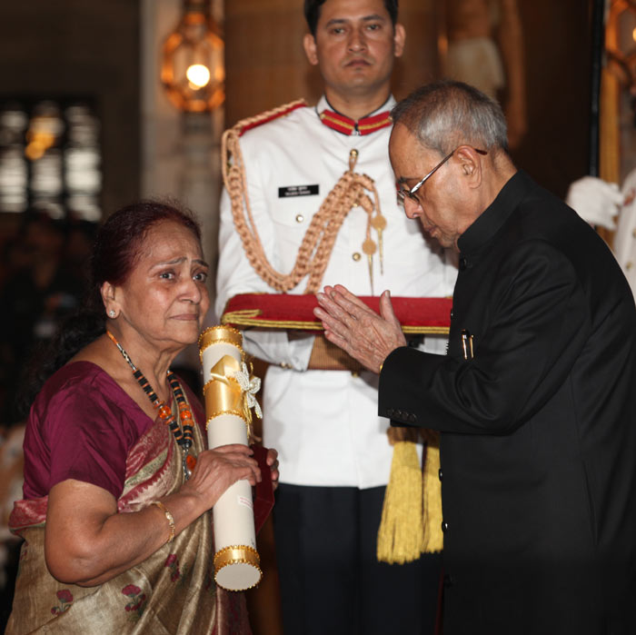 Chacha Chowdhry, Lal Krishna Advani, Advani Padma award, Advani Padma Vibhushan, Padma awards, Padma awards 2015, Bharat Ratna awards, Padma Shri,LK Advani, Advani, President of India, Pranab Mukherjee, PM Modi, 2015 Padma awards, Padma award photo, Padma bhushan, PAdma Bibhusan, India news, top stories