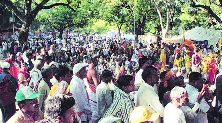 Members of the Yamuna Muktikaran Abhiyaan at Jantar Mantar on Saturday. (Source: Express photo by Chandan Kumar)