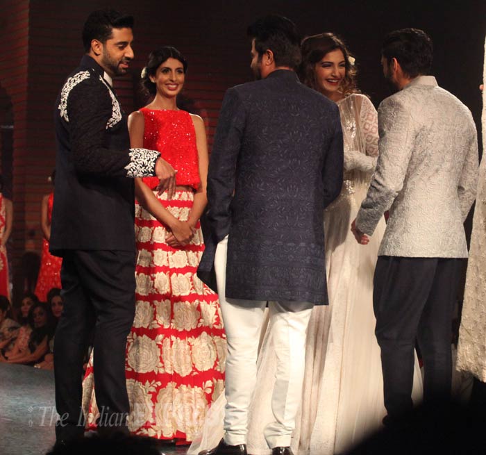 abhishek bachchan, shweta nanda, anil kapoor, farhan akhtar, sonam kapoor