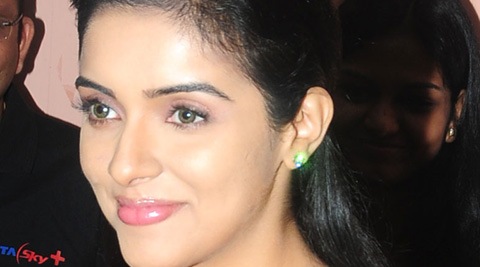 Asin’s kind gesture on ‘All Is Well’ sets