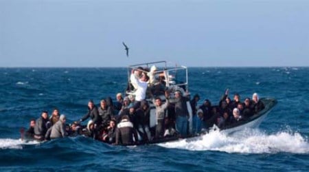 Boat accident, Boat sinking, Migrants drowning, Italian navy vessel, Italian navy vessel "Foscari", Mediterranean sea, Mediterranean sea accident, International news,