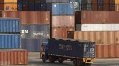 robbery, samsung truck robbery, samsung mobile truck robbery, noida robbery, delhi robbery, delhi news