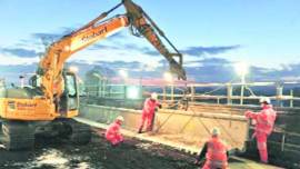 crane crushed man, man death, accident, delhi police, delhi news, indian express