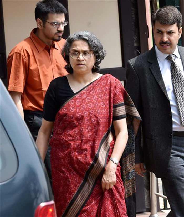 Coal scam, Manmohan Singh, Manmohan Singh's daughters, Upinder Singh, Former Indian PM, Daman Singh, Prevention of Corruption Act, Supreme Court, New Delhi, Scams, P C Parakh, Hindalco coal scam, coal scam pictures