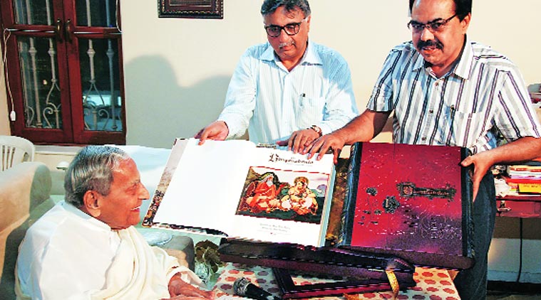 (From right) Surendra Karamchandani, head of Venus Traders, Hemant Sheth, marketing director of Srinivas Fine Arts and Rev Dada J P Vaswani during the launch.