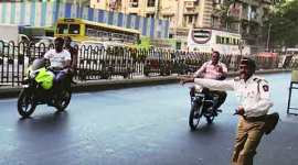 helmet-2 mumbai traffic, helmet drive, helmetless, two-wheeler, drive to penalise, mumbai traffic police, mumbai news, city news, local news, mumbai newsline