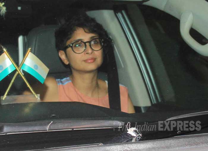 shah rukh khan, shah rukh khan pictures, shah rukh khan films, srk pics, jay bhanushali, ek paheli leela, jay bhanushali leela, farhan akhtar, vikas bahl, jackky bhagnani, isha koppikar